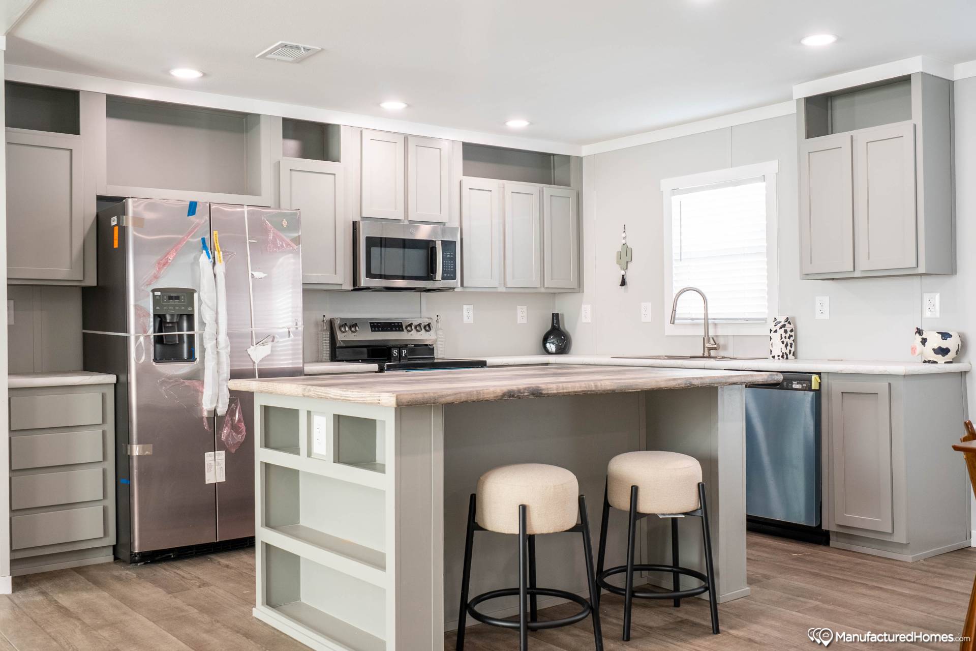 Oak Creek Homes Piccard MAD-7648 | Mobile Homes For Sale - Thomas